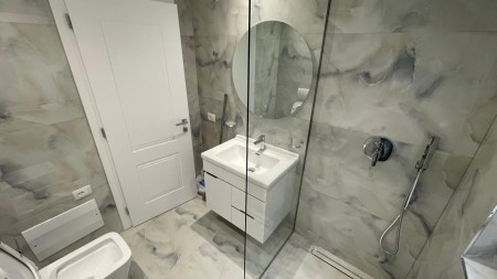 Tek Liqeni I Thate, Jepet Me Qira Apartament 2+1+2, Me 2 Poste Parkimi Te Perfshira Ne Cmim!!!