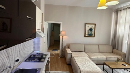 Tek Kopshti Botanik, Shitet Super Apartament 1+1 Totalisht I Investuar !!