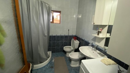 Ne Sauk, Shitet Shtepi Private Ideale Per Banim!!