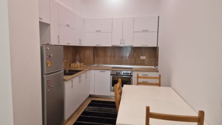 Cmim Okazion !! Tek Liqeni I Thate, Shitet Super Apartament 2+1, Me Planimetri Dhe Vendndodhje Perfekte !!