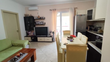 Ne Rrugen Jordan Misja ,Shitet Apartament 2+1 Me Orientim Perfekt!!