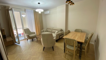 Tek Tregu Elektrik, Shitet Super Apartament 2+1 Totalisht I Investuar!!!