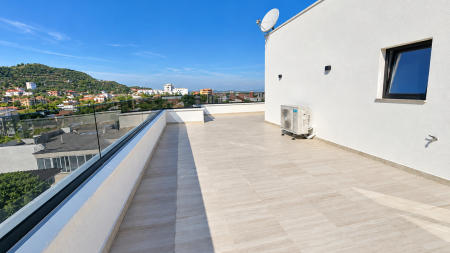Tek Kodra Diellit, Shitet Super Apartament 2+1+Garazhd, Totalisht I Investuar !!