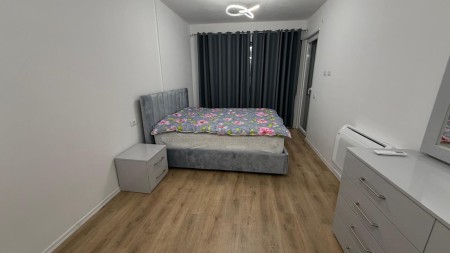 Tek Univers City, Jepet Me Qira Apartament 2+1+Post Parkimi!!