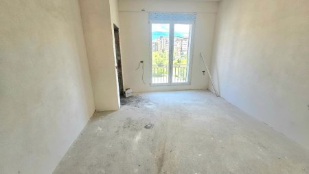 Super Apartament 2+1+2 Per Shitje, Tek Liqeni I Thate, Me Pamje Spektakolare !!