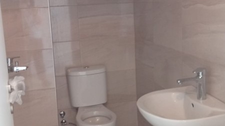 Ne Misto Mame, Jepet Me Qira Apartament 2+1+2+Verande, Mundesi Ideale Banimi !!!