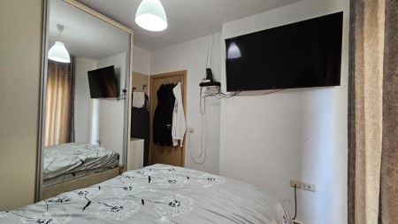 Tek Liqeni i Thate, Tek Rruga Peti, Jepet Me Qira Apartament 1+1, Super i Investuar !!!