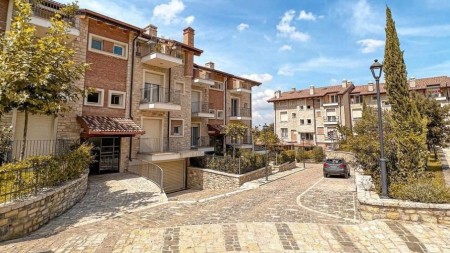 Prane Teg, Tek Rezidenca Secret Garden Shitet Apartament 2+1+2 Me Hapsira Te Bollshme!!