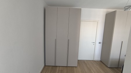 Tek Selvia, Jepet Me Qira Apartament 1+1, I Sapo Investuar !!!