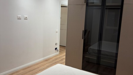 Tek Rruga Jordan Misja, Shitet Apartament 2+1+2 Totalisht I Investuar!!