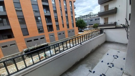 Ne Kamez, Tek Lighthouse Residence, Shitet Apartament 1+1 Me Planimetri Te Rregullt!!!