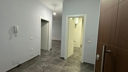Tek 5 Maji, Jepet Me Qira Apartament 1+1 !!!