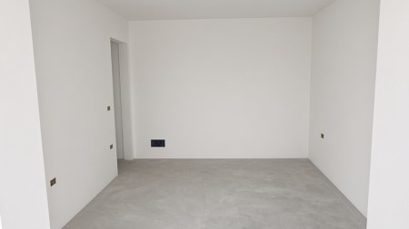 Tek Myslym Shyri, Shitet Apartament 3+1+2, I Investuar Totalisht Dhe Me Lokacion Ideal !!!