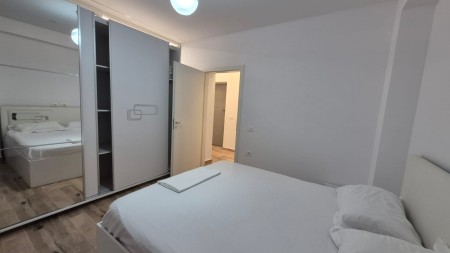 Afer Qendres, Ne Rrugen Mine Peza, Jepet Me Qira Super Apartament 1+1, Me Super Lokacion !!