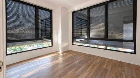 Tek "City Garden Residence", Jepet Ambient Me Qira, Ideal Per Zyra !!!