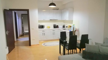 Ne Astir, Shitet Apartament 2+1 Me Planimetri Perfekte Dhe Post Parkimi I Perfshire Ne Cmim !!