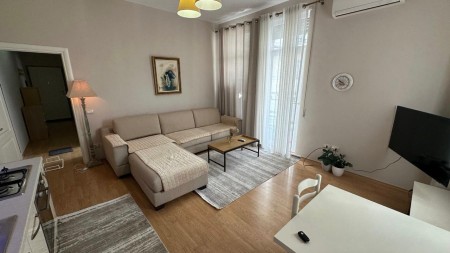 Tek Kopshti Botanik, Shitet Super Apartament 1+1 Totalisht I Investuar !!