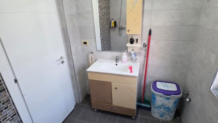 Ne Selite, Prane Universitetit Barleti, Shitet Super Apartament 2+1, Ideal Per Banim Dhe Investim !!!