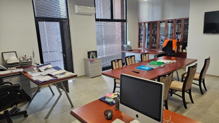 OKAZION!! Prane Rr. Jordan Misja, Shitet Ambient Biznesi Per Tipologji Te Ndryshme Biznesi !!!