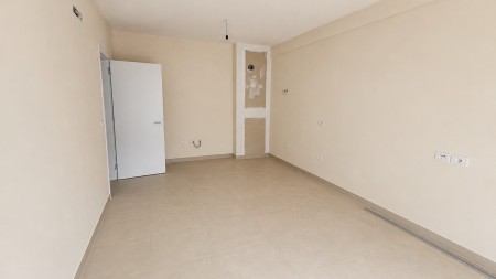 Okazion Kleringu!! Ne Paskuqan, Tek "2N", Shitet Apartament 2+1, Me Planimetri Perfekte !!