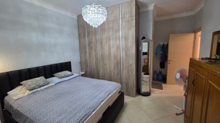 Tek Liqeni I Thate, Shitet Super Apartament 2+1+2 Me Cmim Okazion !!