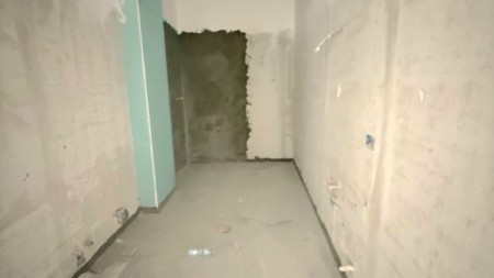 Super Okazion !! Ne Paskuqan, Tek "Platinium 2", Shitet Apartament 1+1, Me Hapesira Te Bollshme !!