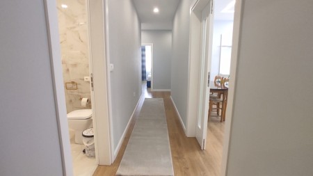 Prane Ring Center, Jepet Me Qira, Apartament 2+1, Totalisht I Investuar!!