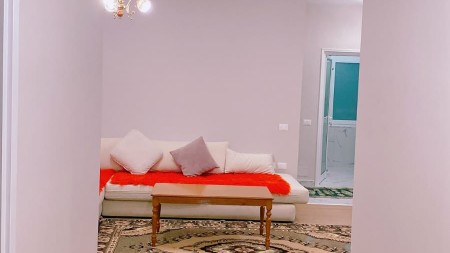Tek Kthesa E Kamzes, Jepet Me Qira Apartament 2+1, i Investuar Totalisht !!!