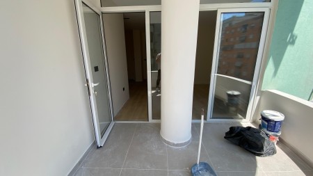 Ne Komune Te Parisit Shitet Apartament 1+1 Me Orientim Perfekt!!