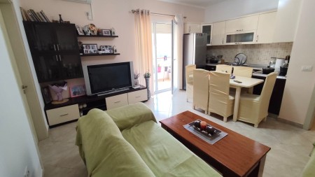 Ne Rrugen Jordan Misja ,Shitet Apartament 2+1 Me Orientim Perfekt!!