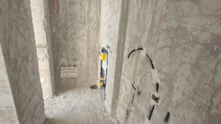 Ne Gjirin e Lalzit, Shitet Super Apartament 3+1+2 Nje Minute Larg Detit!!!