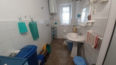 Prane Shkolles Se Baletit, Jepet Me Qira Apartament 1+1 Me Lokacion Perfekt !!!