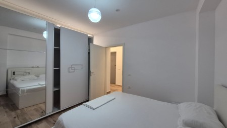 Tek Rr. Mine Peza, Shitet Apartament 1+1 I Rikonstruktuar Dhe Me Super Vendndodhje !!!!