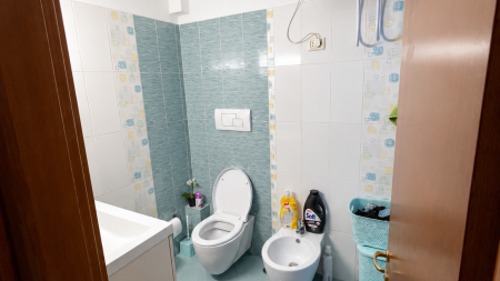 Ne Ali Dem, Shitet Apartament 2+1, Me Hapesira Te Bollshme !!