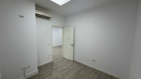 Te Stadiumi Dinamo, Jepet Ambient Per Zyra Me Qira!!!
