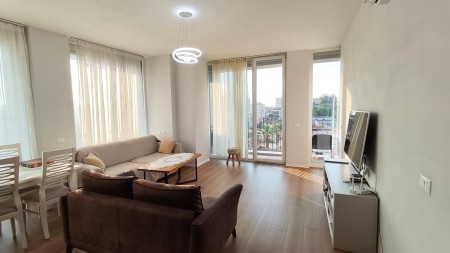 Tek Rezidenca Emi 6, Shitet Super Apartament 2+1+2 Me Hapesira Te Bollshme!!