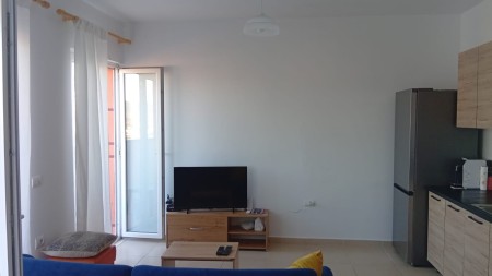 Ne Misto Mame, Jepet Me Qira Apartament 2+1+2+Verande, Mundesi Ideale Banimi !!!