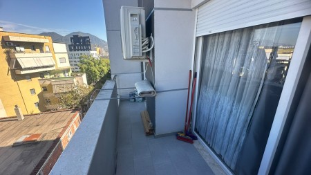 Perballe QSUT, Jepet Me Qira, Super Apartament 2+1, Totalisht I Investuar !!