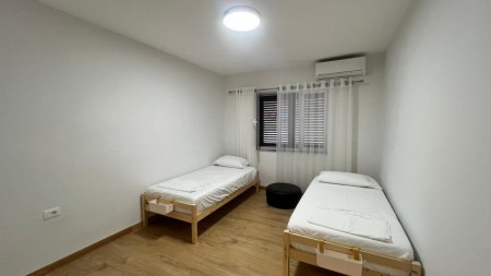 Tek Myslym Shyri, Jepet Me Qira Apartament 2+1 I Sapo Investuar!!!
