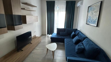 Ne Xhamllik, Jepet Me Qira Apartament 1+1 Totalisht I Investuar!!