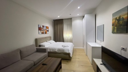 Ne Kinostudio, Shiten 2 Garsoniere dhe 6 Apartamente 1+1, Ideale Per Investim!!!