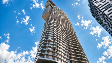 Super Okazion! Tek "The Forty Four Tower", Shitet Apartament 1+1, Me Planimetri Te Rregullt !!