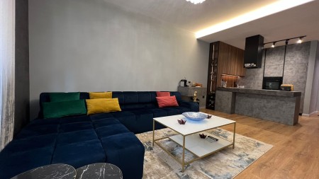 Tek Liqeni I Thate, Shitet Apartament 2+1 Totalisht I Investuar!!!