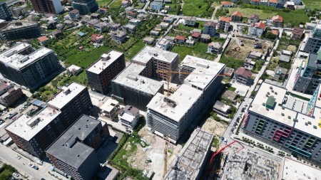Prane Unazes Se Madhe, Ne Kompleksin "APOLLO", Shitet Apartament 2+1 Ideal Per Investim !!