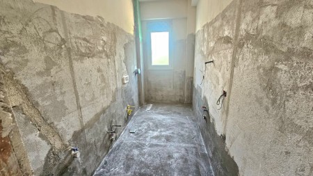 Tek Liqeni I Thate, Shitet Super Apartament 1+1, Me Pamje Spektakolare !!