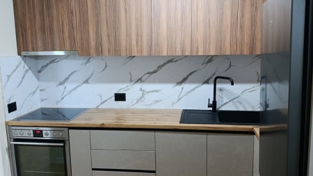 Tek Tregu Elektrik, Shitet Super Apartament 2+1 Totalisht I Investuar!!!