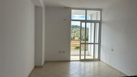 Ne Astir, Shitet Apartament 2+1 Me Planimetri Perfekte !!!