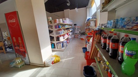 Prane Selvise, Jepet Me Qira Ambient, Per Tipologji Te Ndryshme Zyrash Ose Biznesi!!!