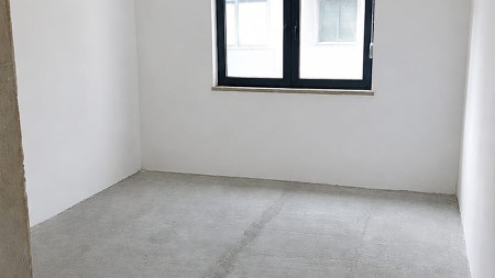 Tek Myslym Shyri, Shitet Apartament 3+1+2, I Investuar Totalisht Dhe Me Lokacion Ideal !!!