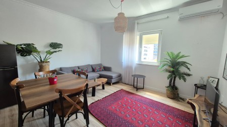 Tek Sheshi Willson, Jepet Me Qira, Super Apartament 2+1 I Investuar!!!